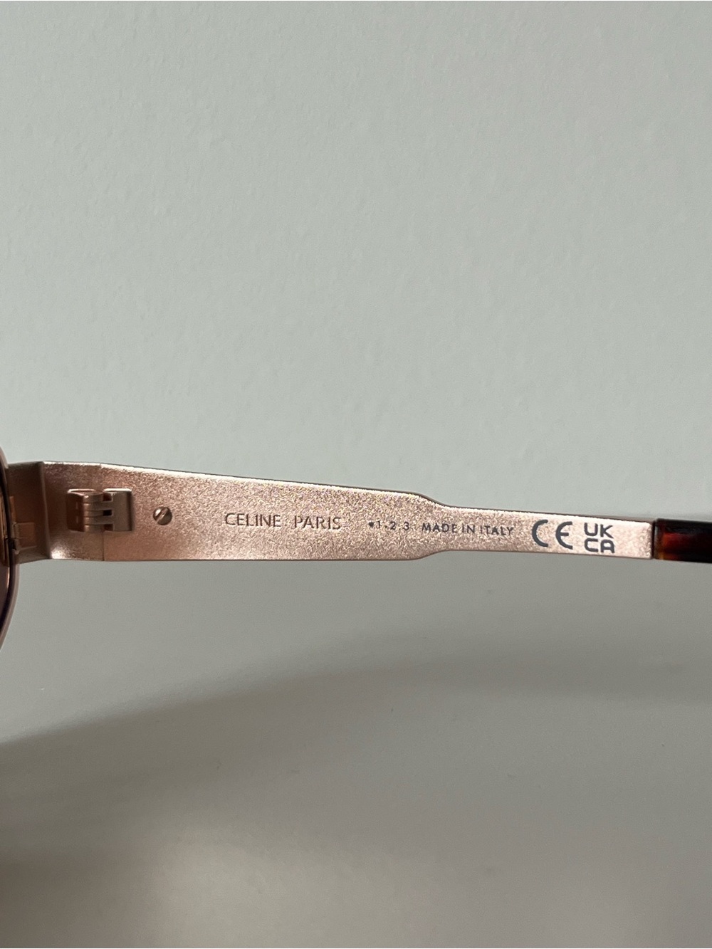 Celine Triomphe Metal 01
Sunglasses Brown Lens Rose
Gold Frame - Picture 9 of 16